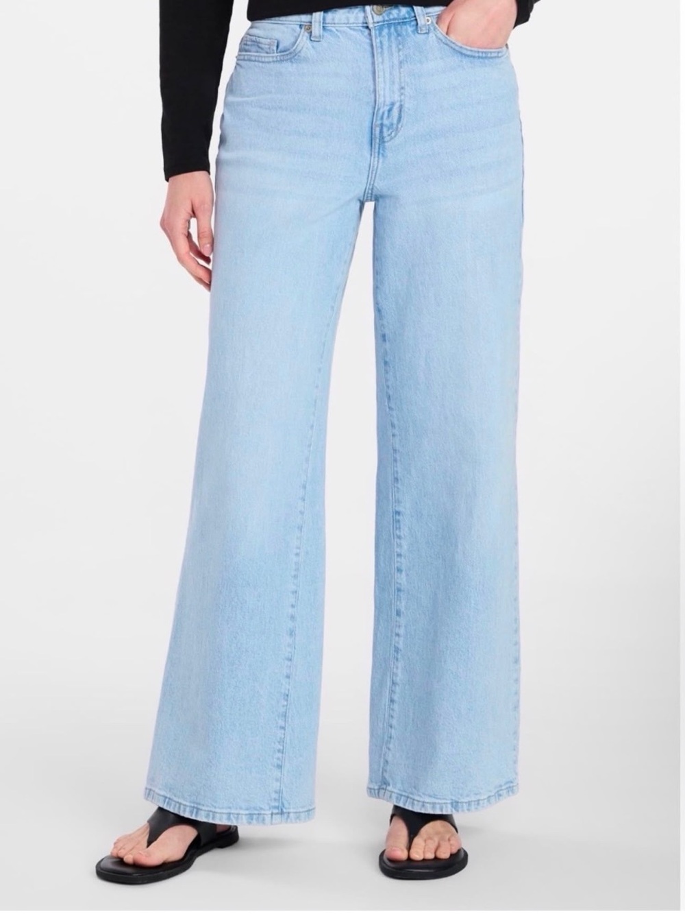 (30)Time and Tru Women's Wide Leg Jeans, Full
Size 4 - Picture 1 of 2